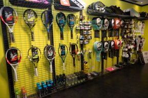 Tennisschläger von hellmonseder sport.